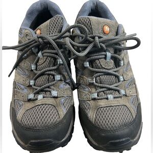 Women’s Merrell Vibram waterproof hiking shoes size 8.5